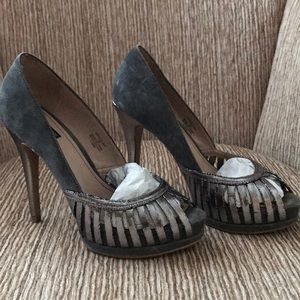 Zara Collection Gray Silver Leather Suede Heels